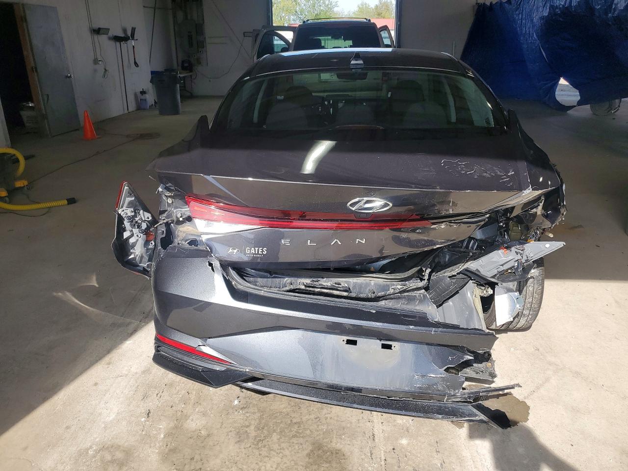 Hyundai ELANTRA Sel