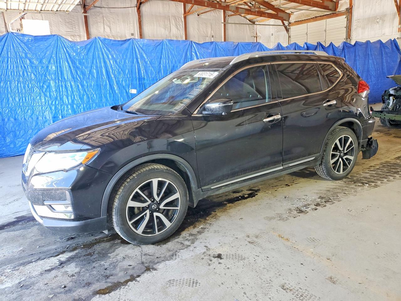 Salvage Nissan Rogue Image