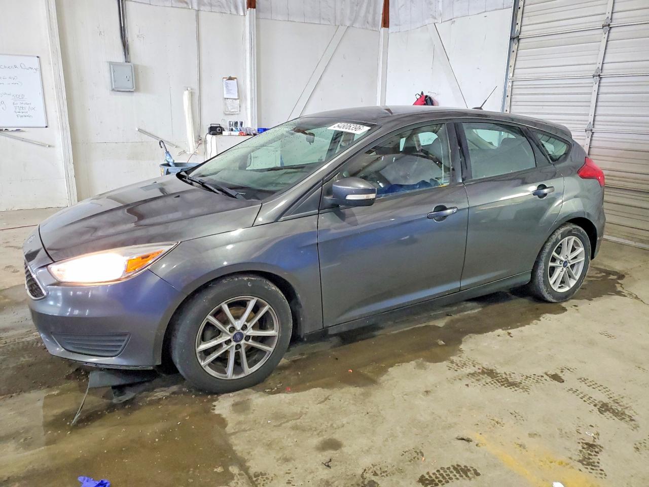 Salvage Ford Focus Image
