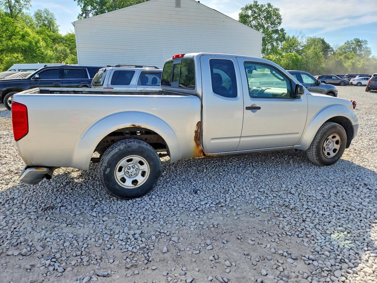 Nissan Frontier King Cab Xe