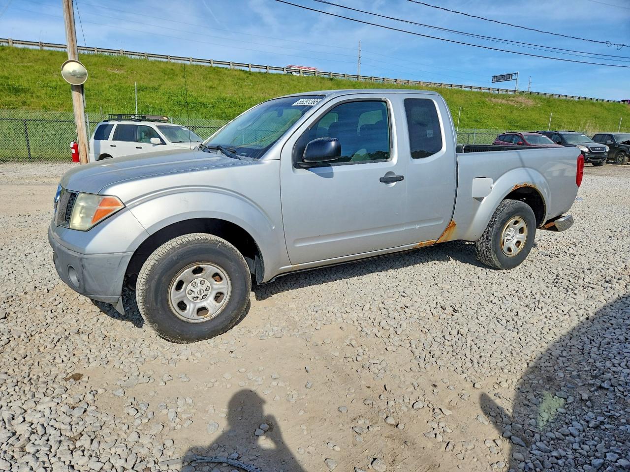 Salvage Nissan Frontier Image