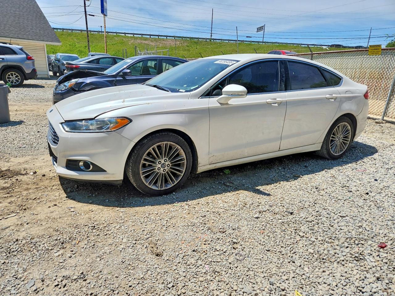 Salvage Ford Fusion Image