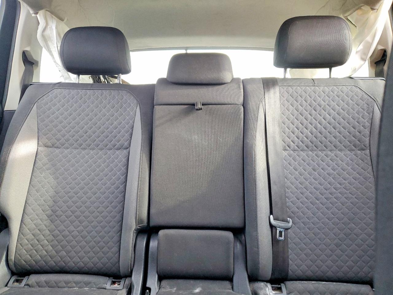 Volkswagen Tiguan S