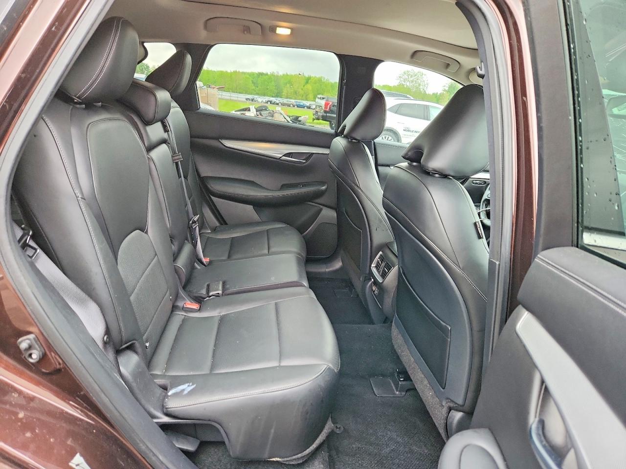 INFINITI Qx Essential