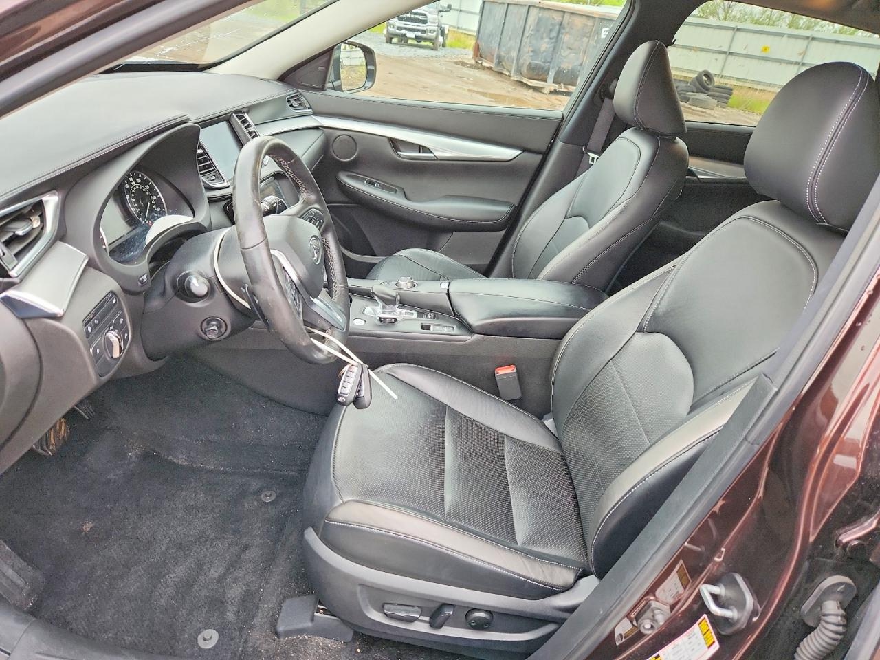 INFINITI Qx Essential