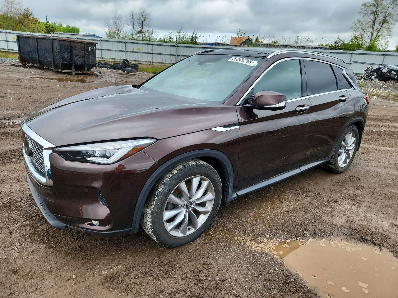Salvage INFINITI Qx Image