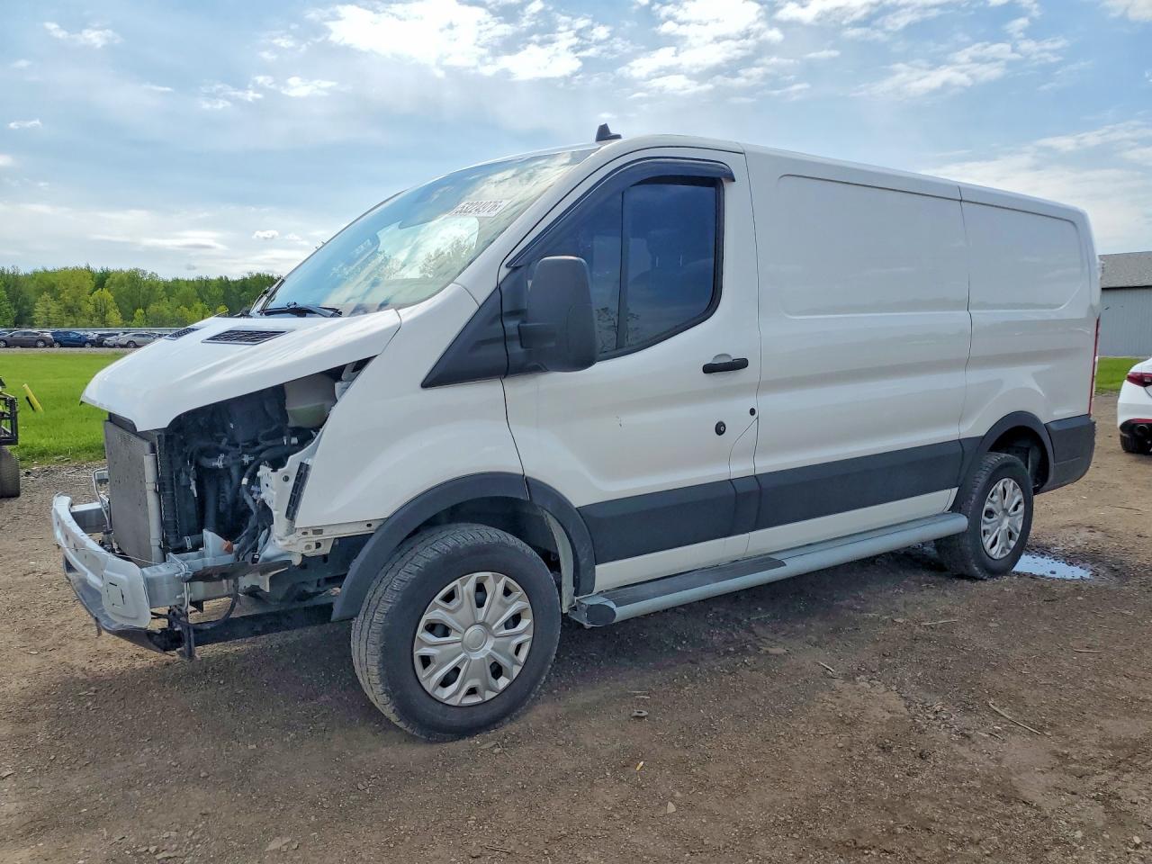 Salvage Ford Transit Image
