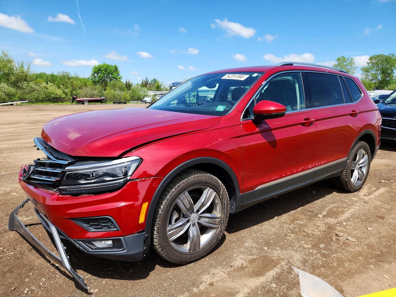 Salvage Volkswagen Tiguan Image