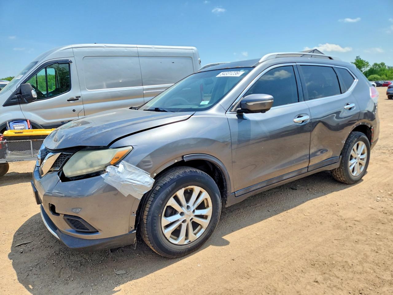 Salvage Nissan Rogue Image
