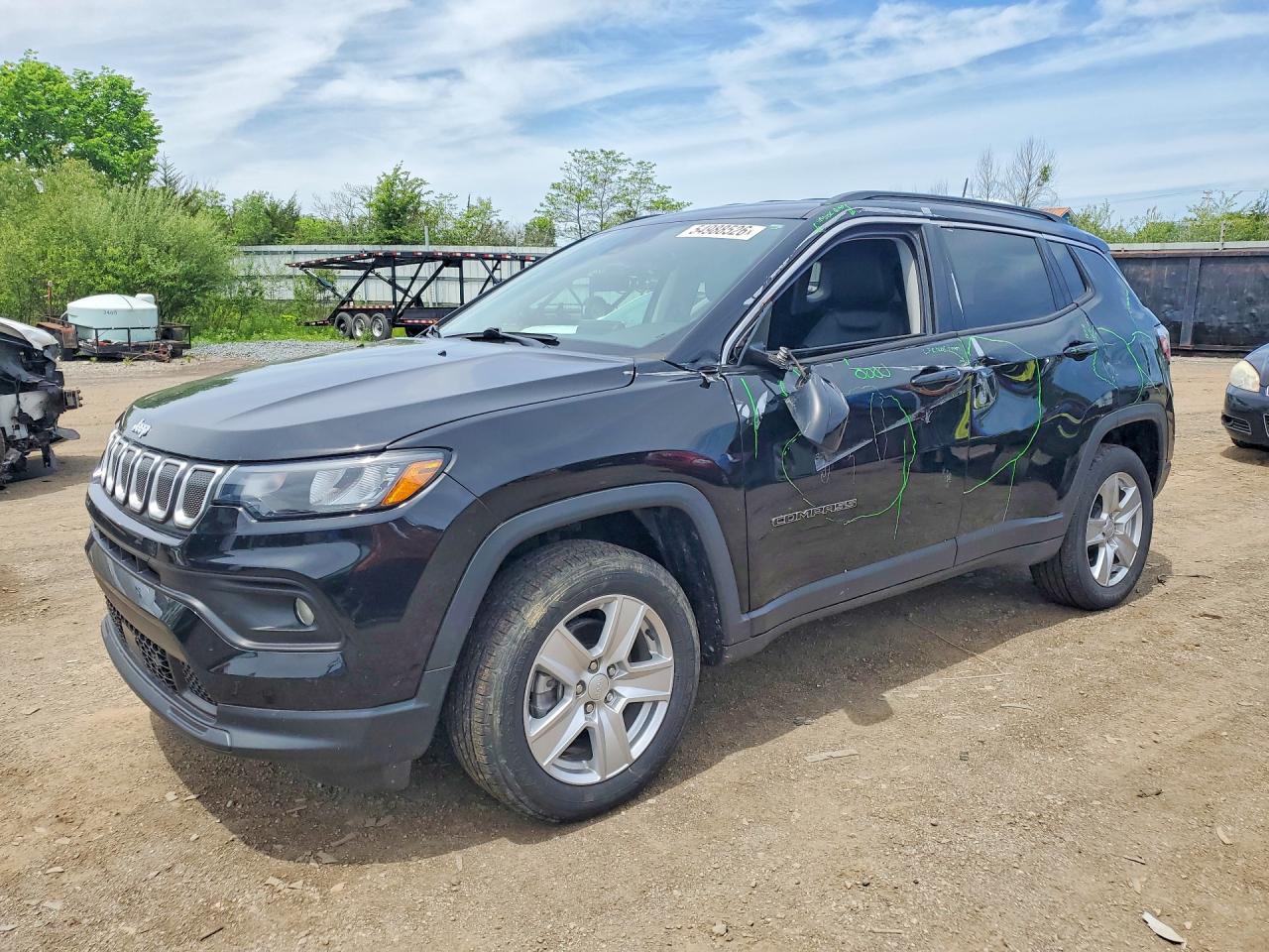 Salvage Jeep Compass Image
