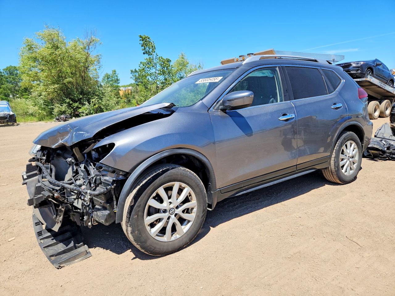 Salvage Nissan Rogue Image
