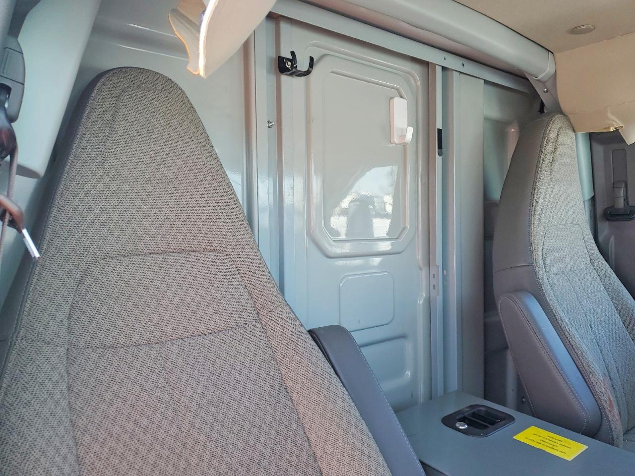 GMC Savana Cutaway G3500