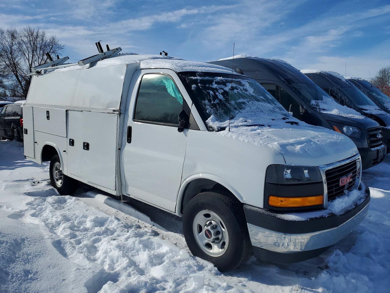 GMC Savana Cutaway G3500
