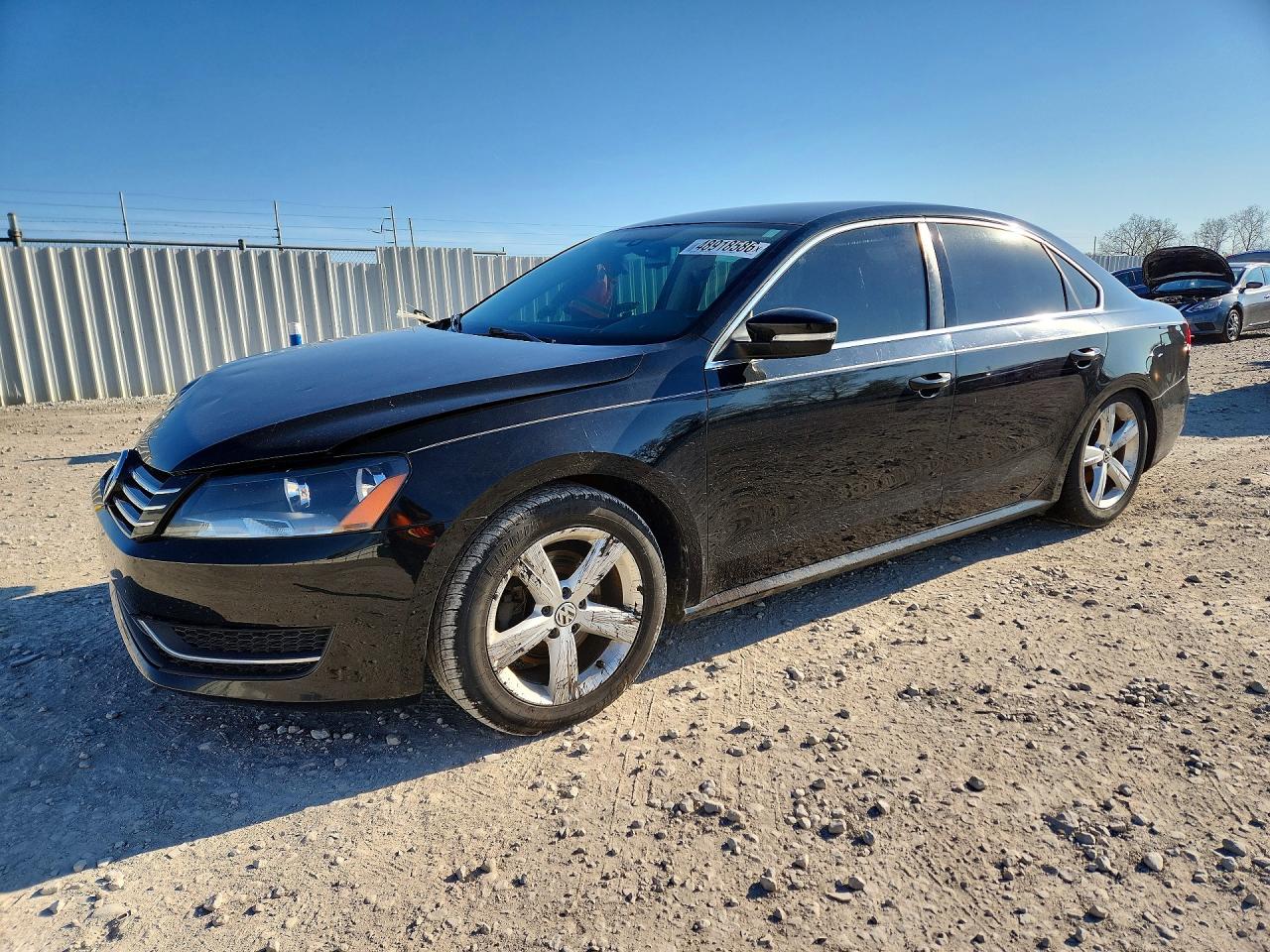 Salvage Volkswagen Passat Image