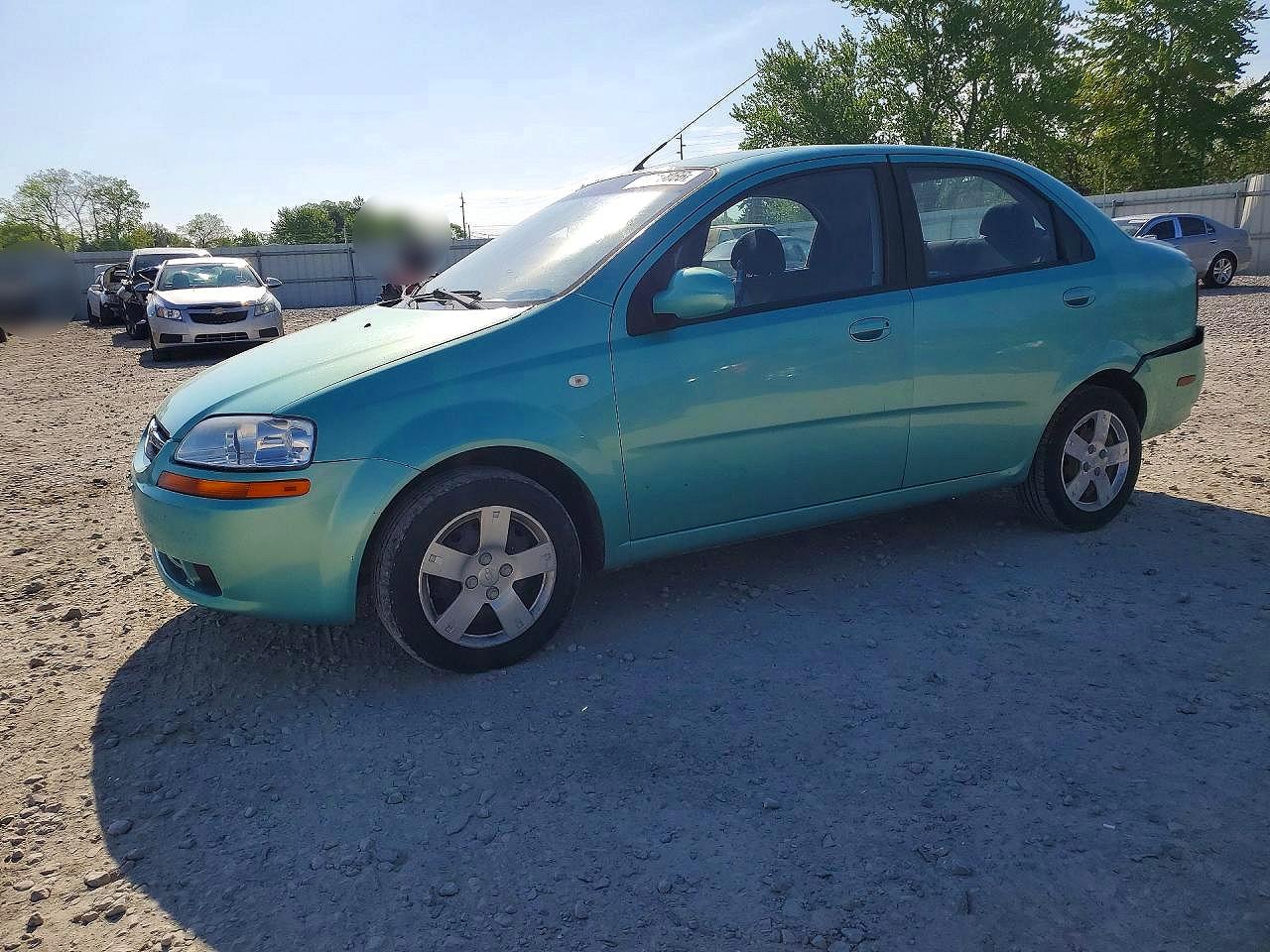 Salvage Chevrolet Aveo Image