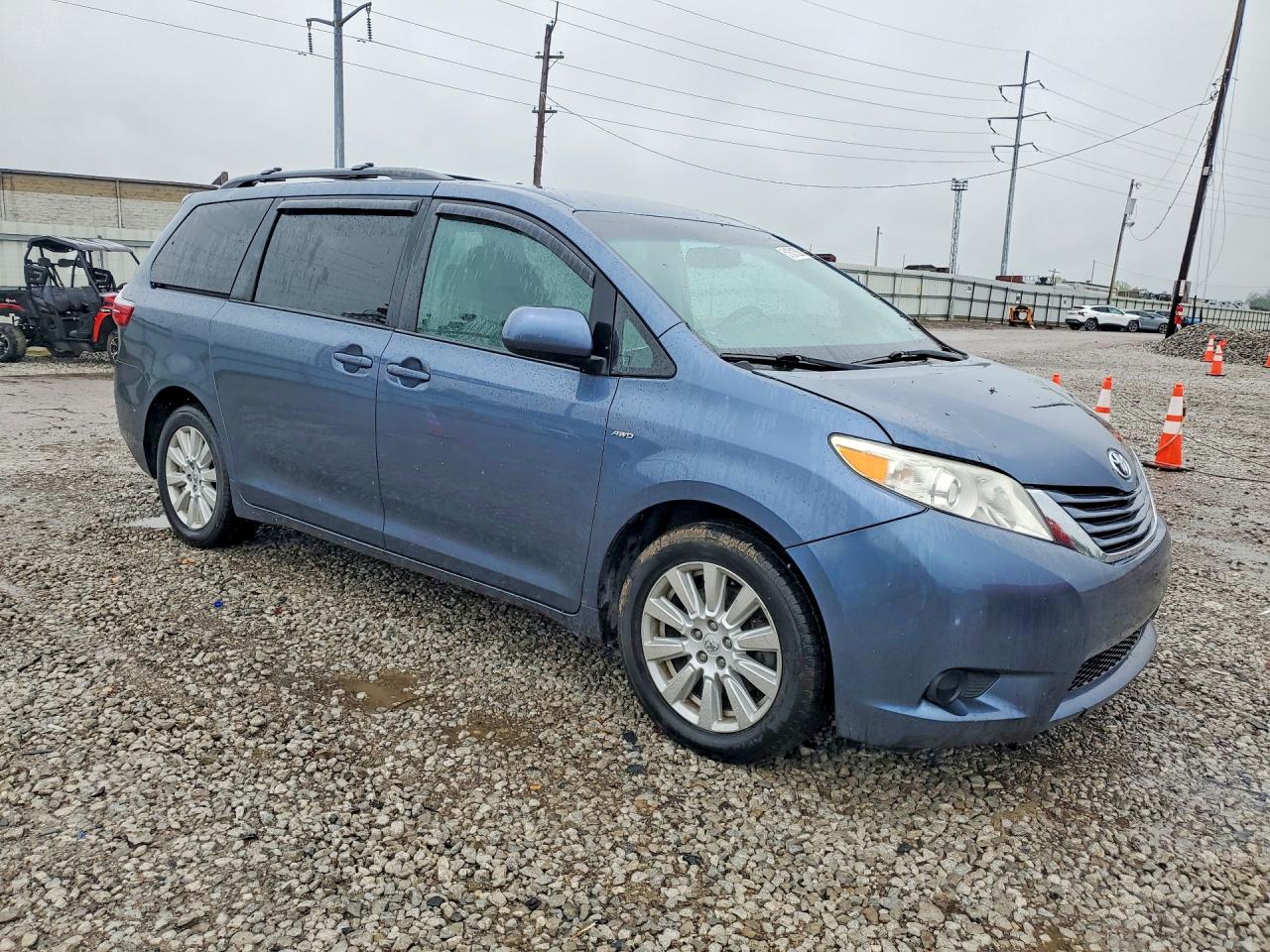 Toyota Sienna Le