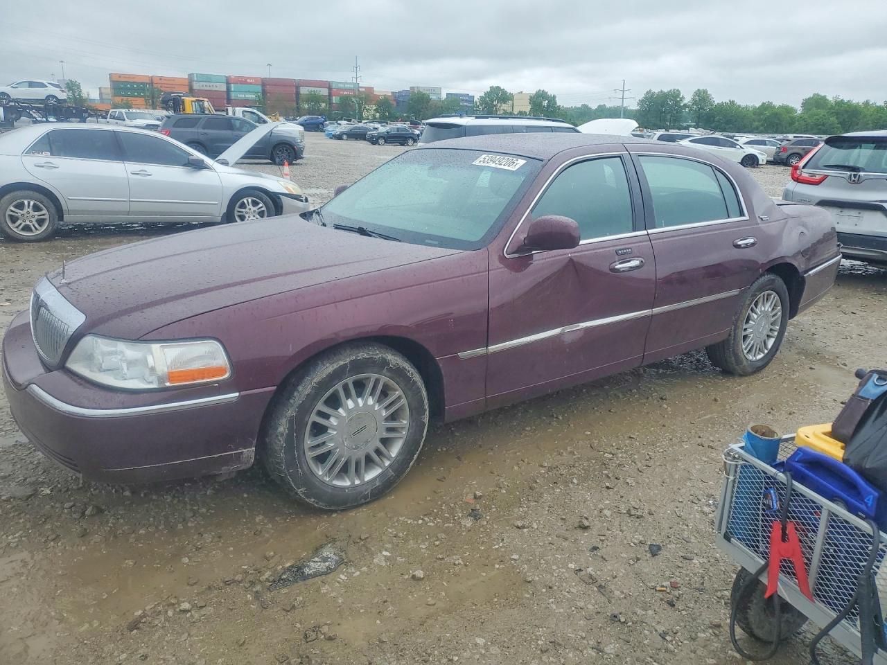 Salvage Lincoln Towncar Image