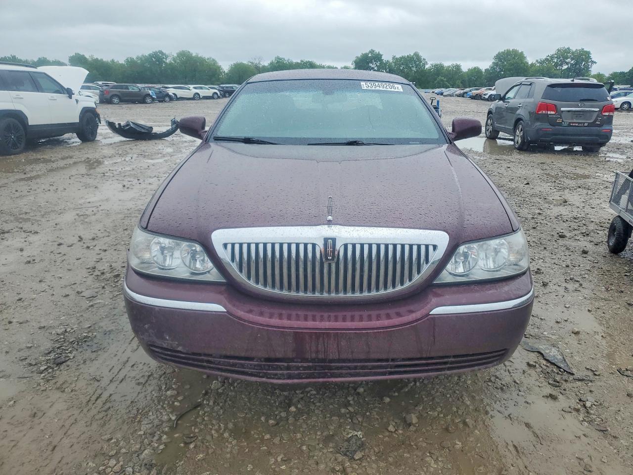 Lincoln Towncar Signature Limited