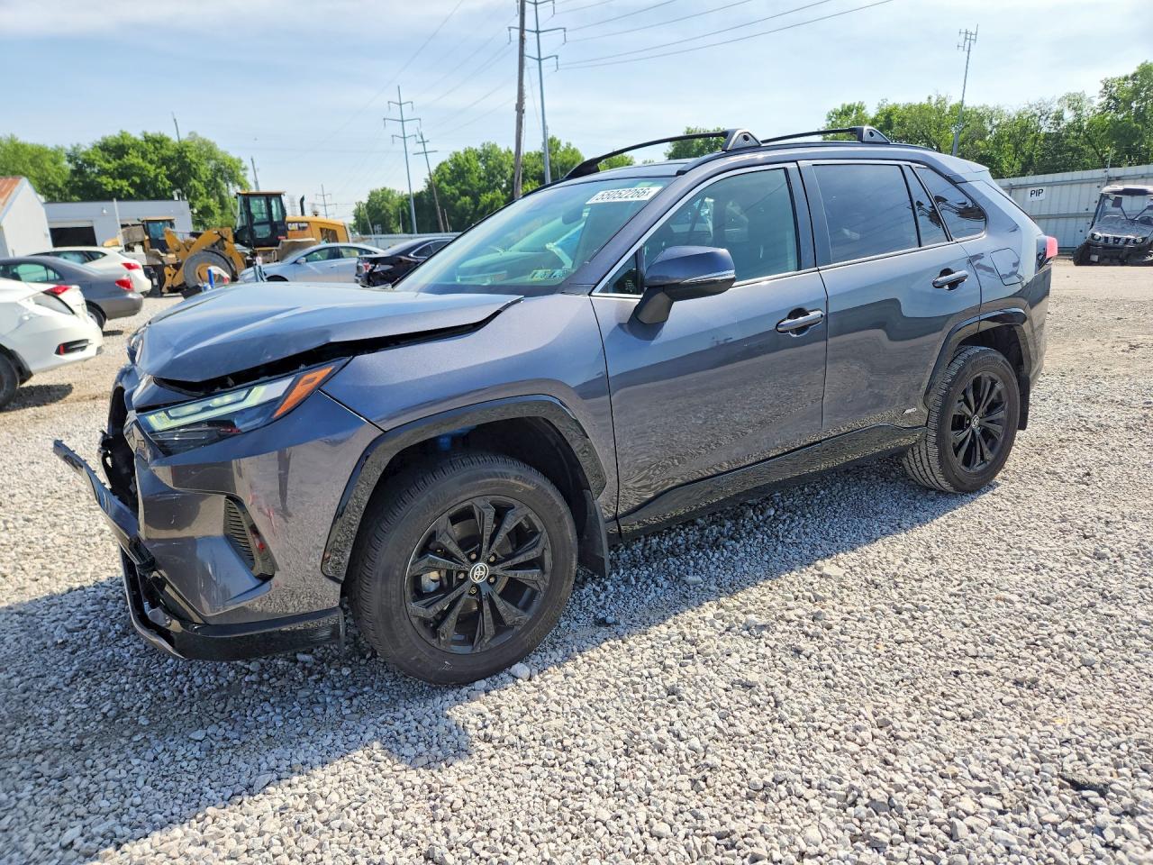 Salvage Toyota RAV4 Image