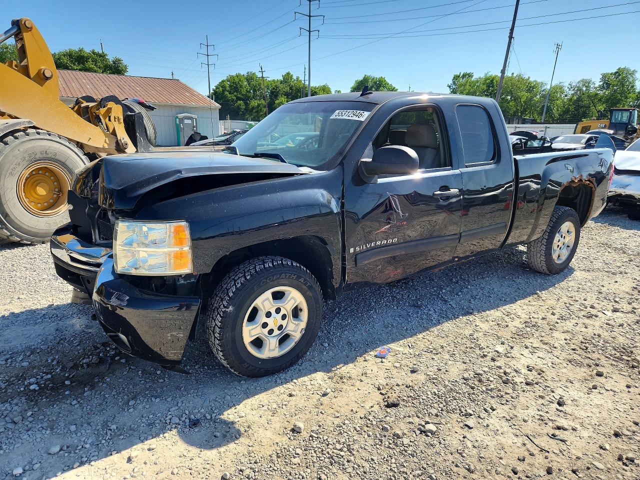Salvage Chevrolet Silverado Image