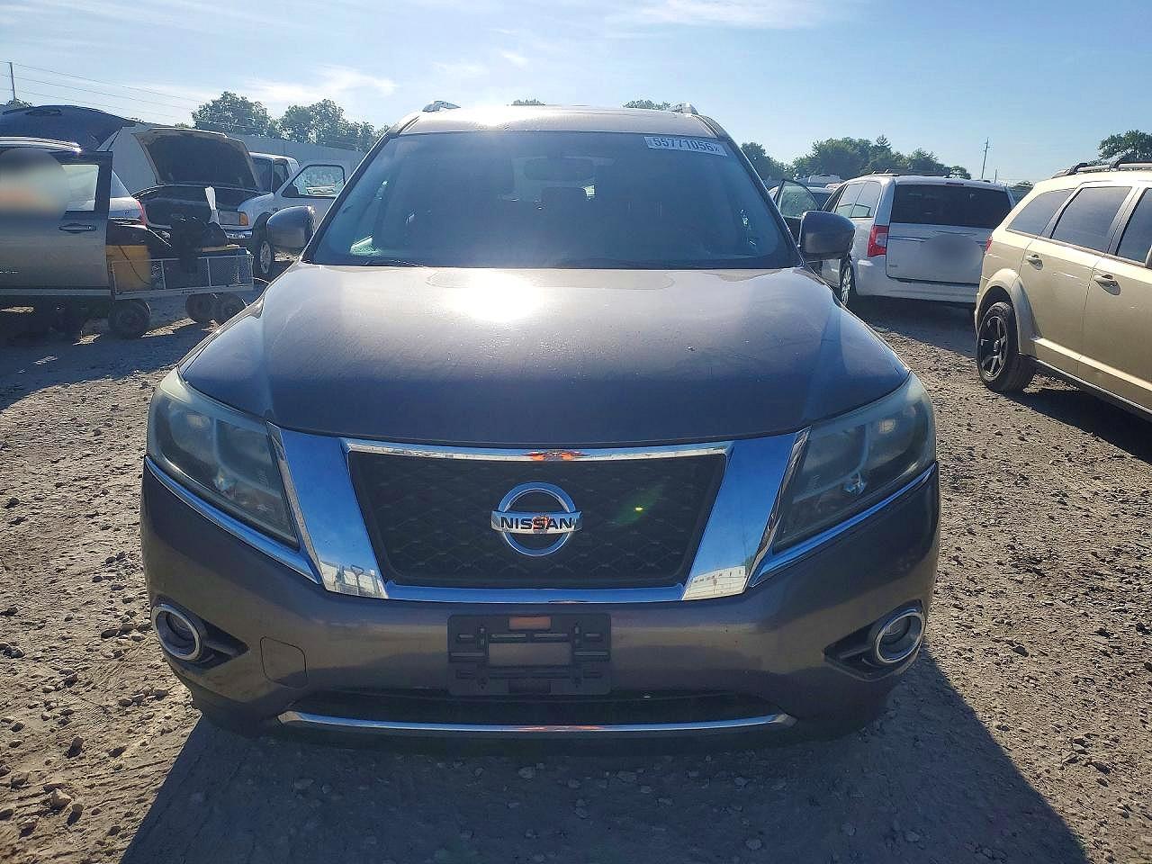 Nissan Pathfinder S
