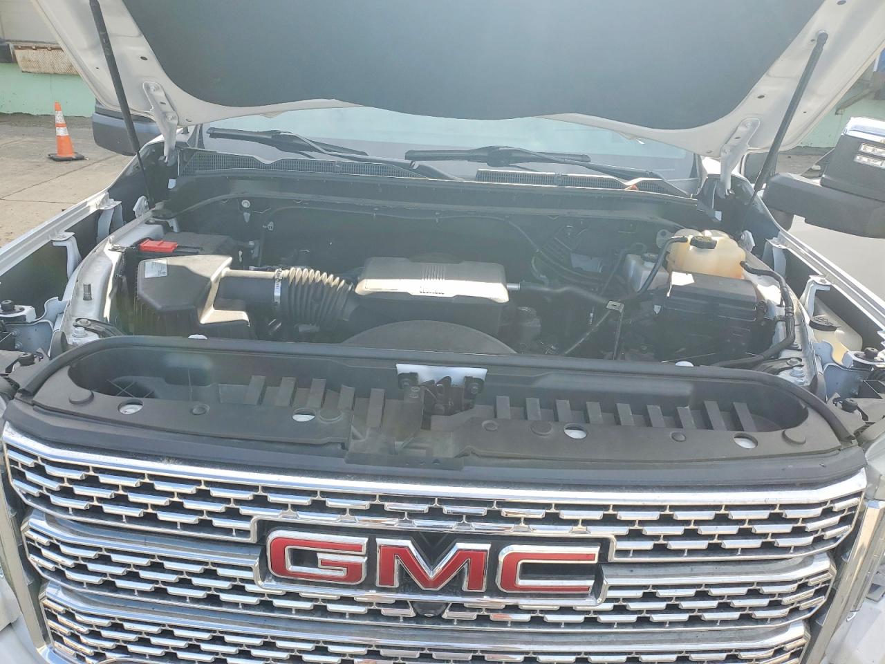 GMC Sierra K2500 Denali