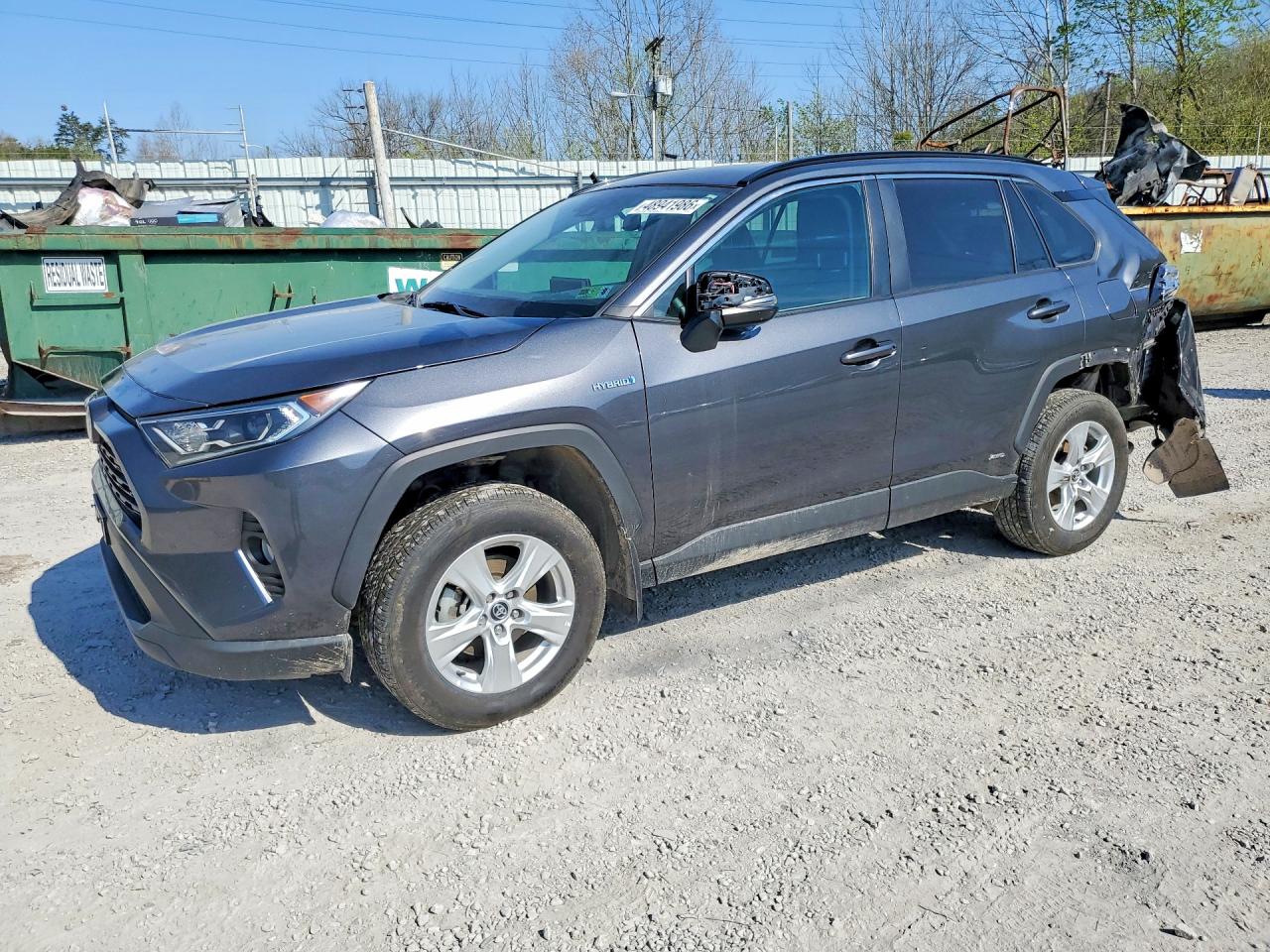Salvage Toyota RAV4 Image