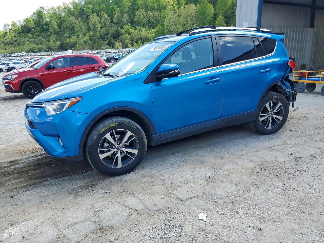Salvage Toyota RAV4 Image