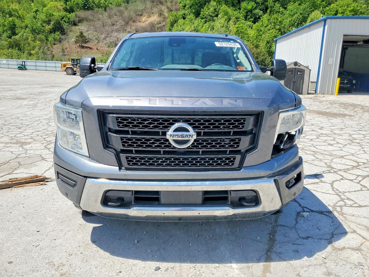 Nissan Titan Sv