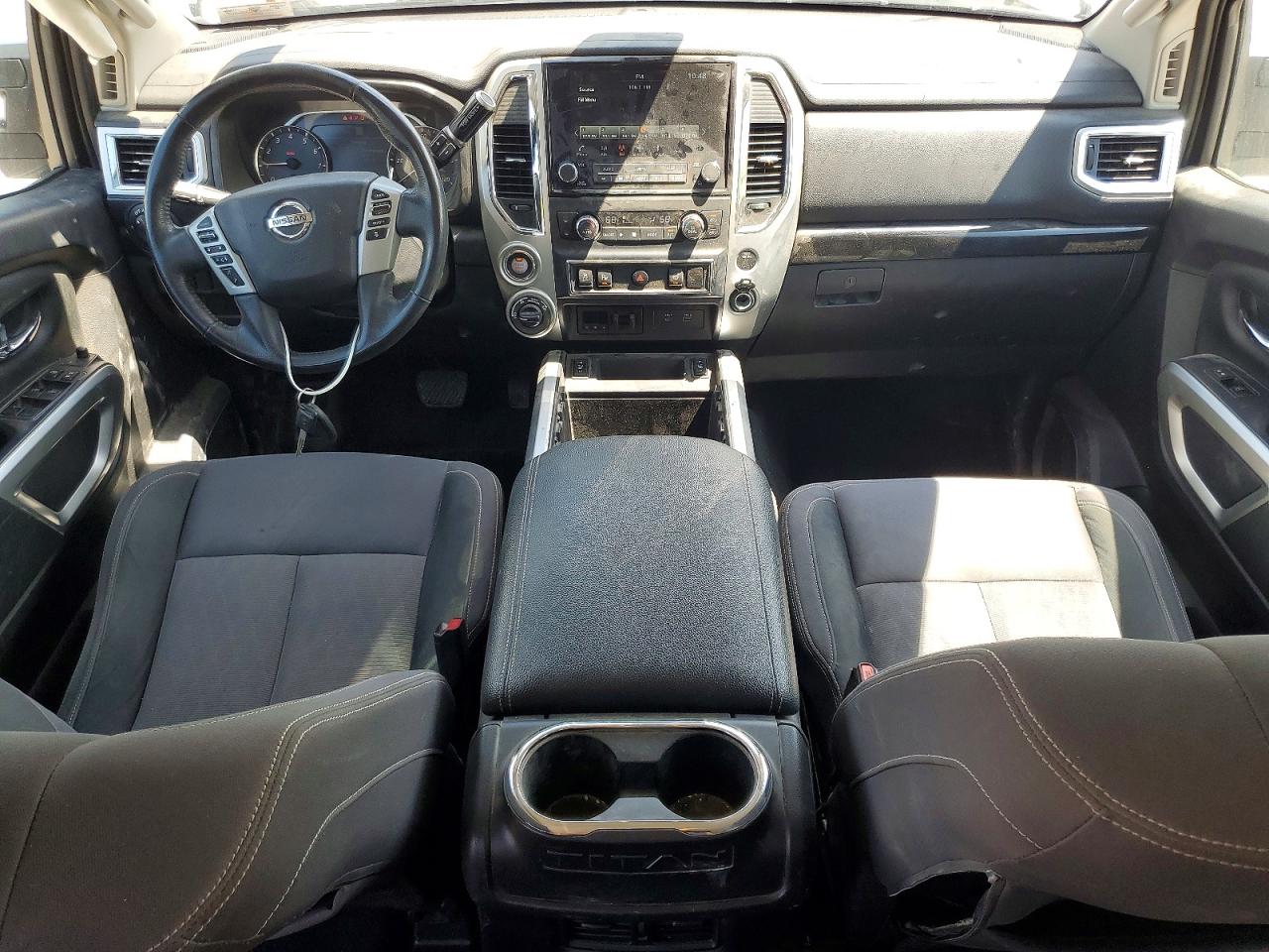 Nissan Titan Sv