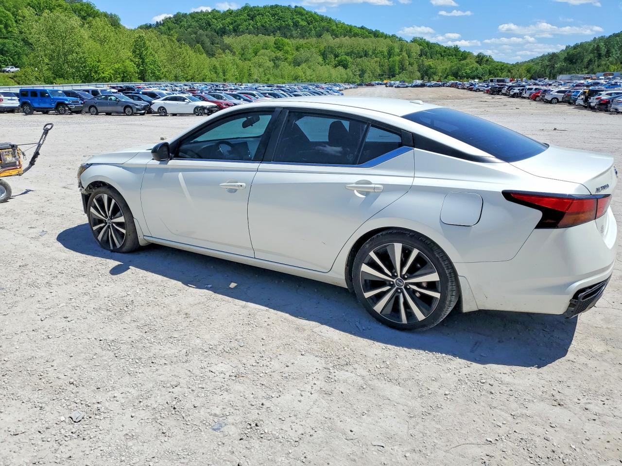 Nissan Altima Sr