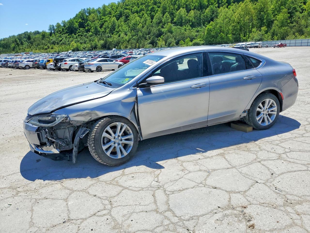 Salvage Chrysler 200 Image