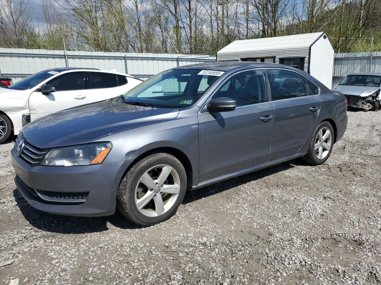 Salvage Volkswagen Passat Image