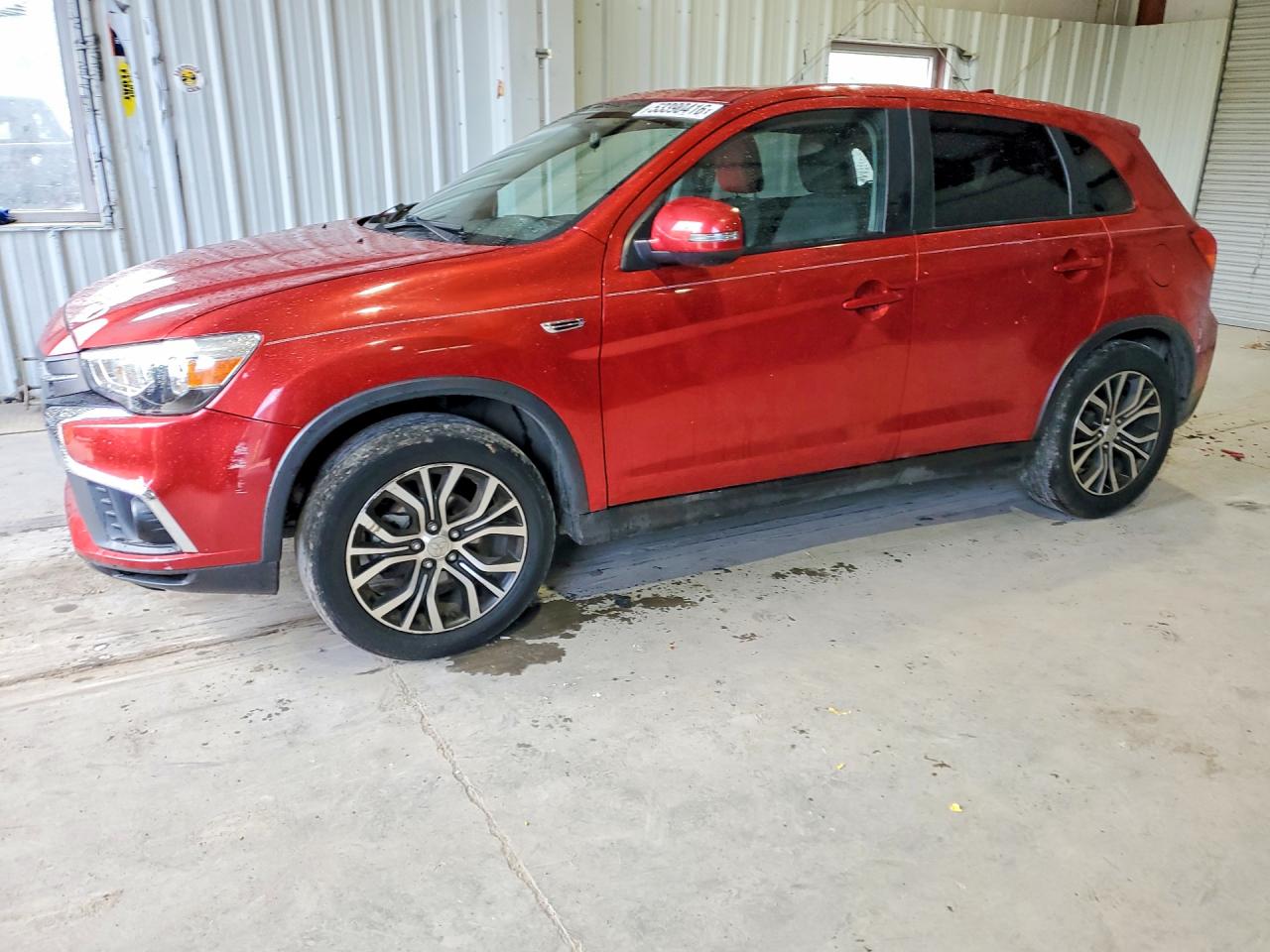 Salvage Mitsubishi Outlander Image