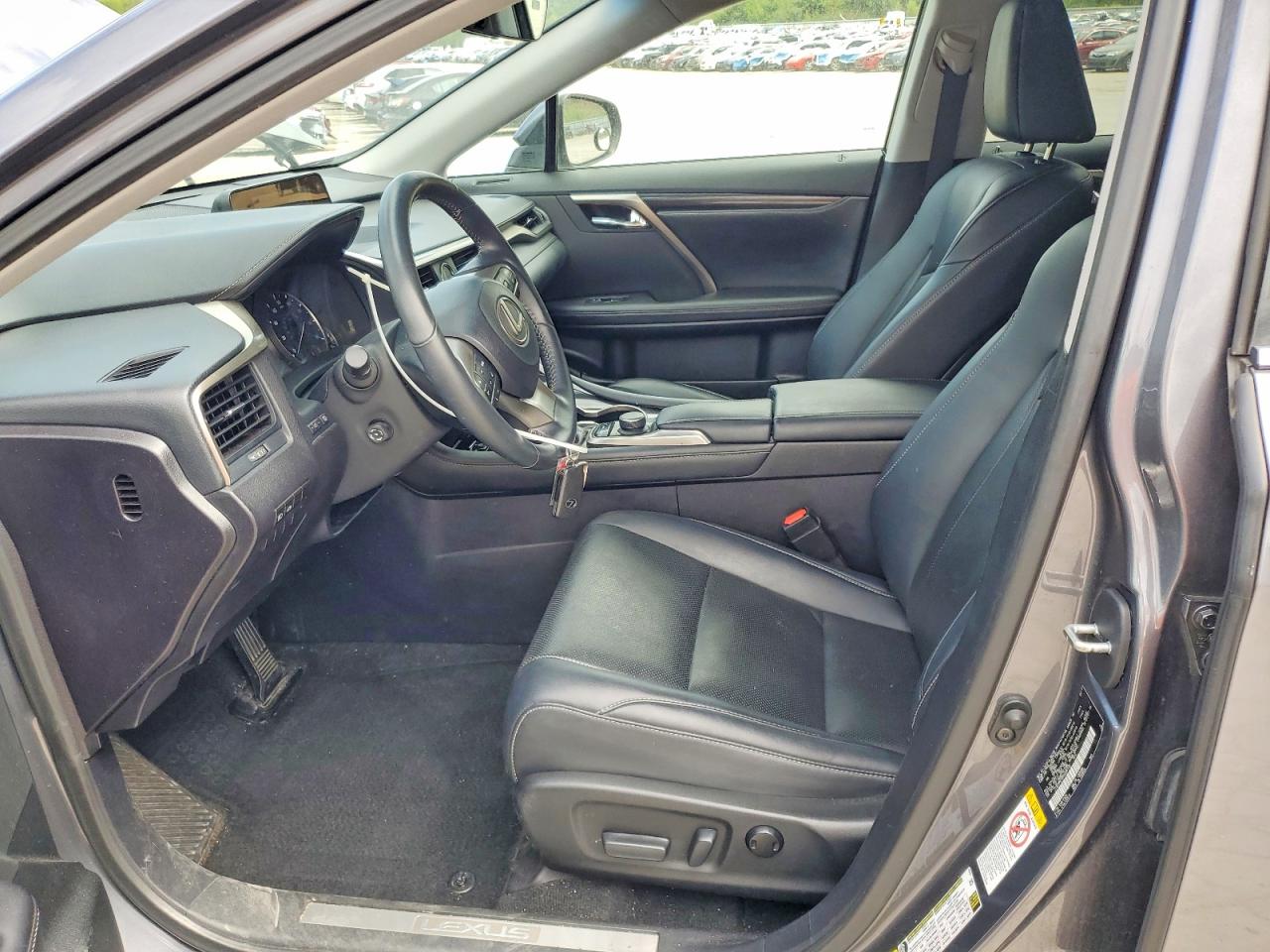 Lexus RX Base