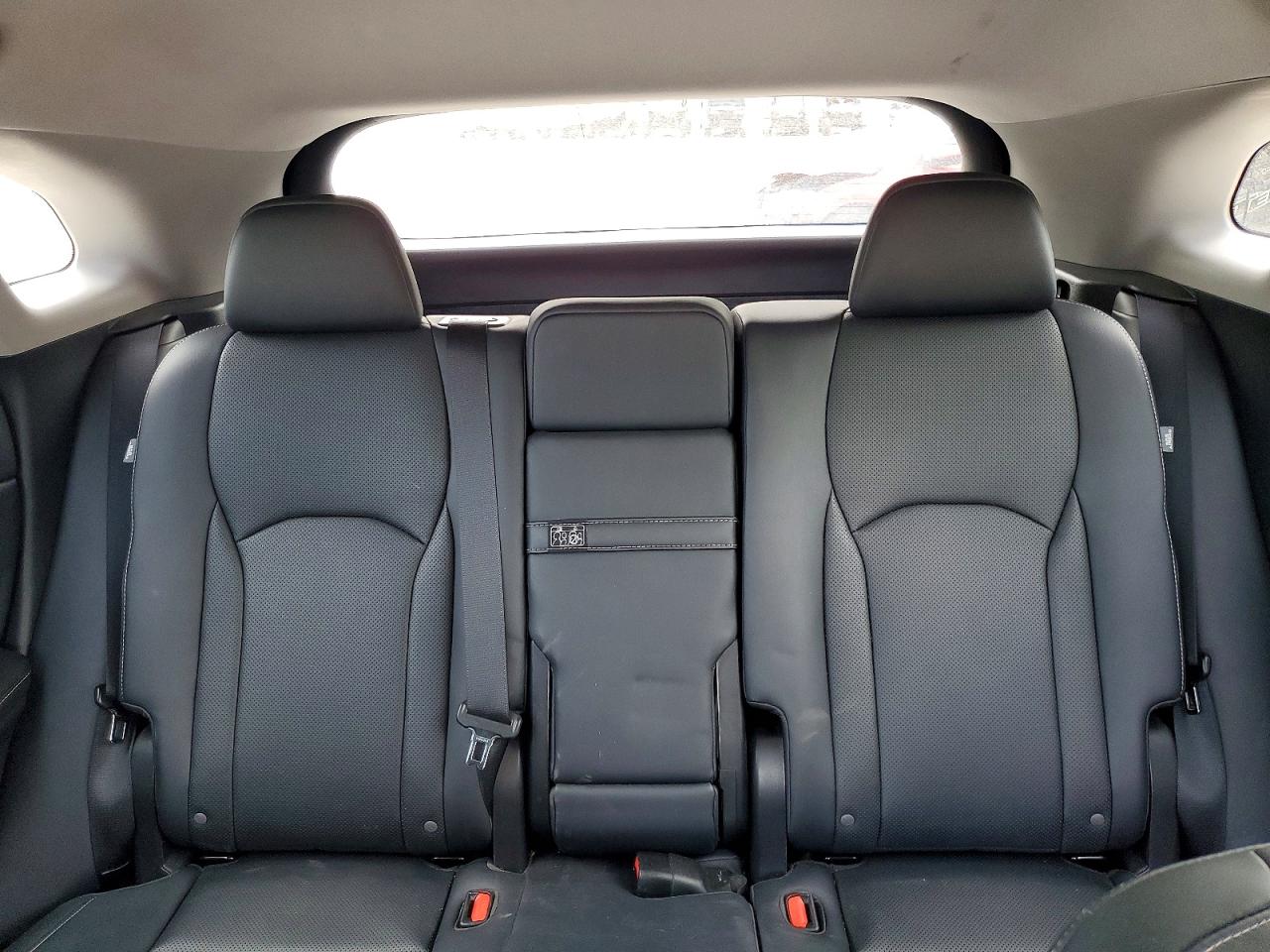 Lexus RX Base