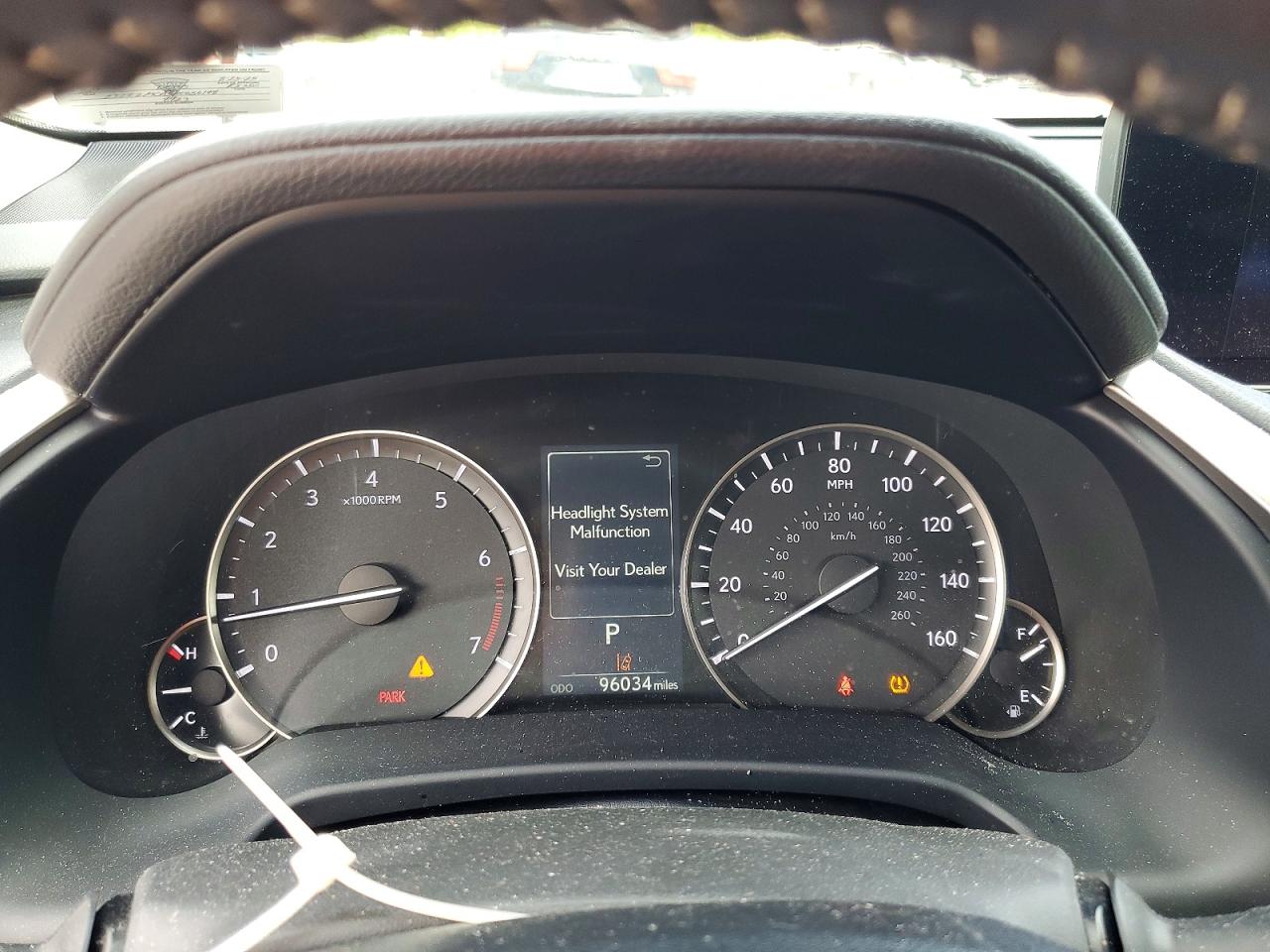 Lexus RX Base