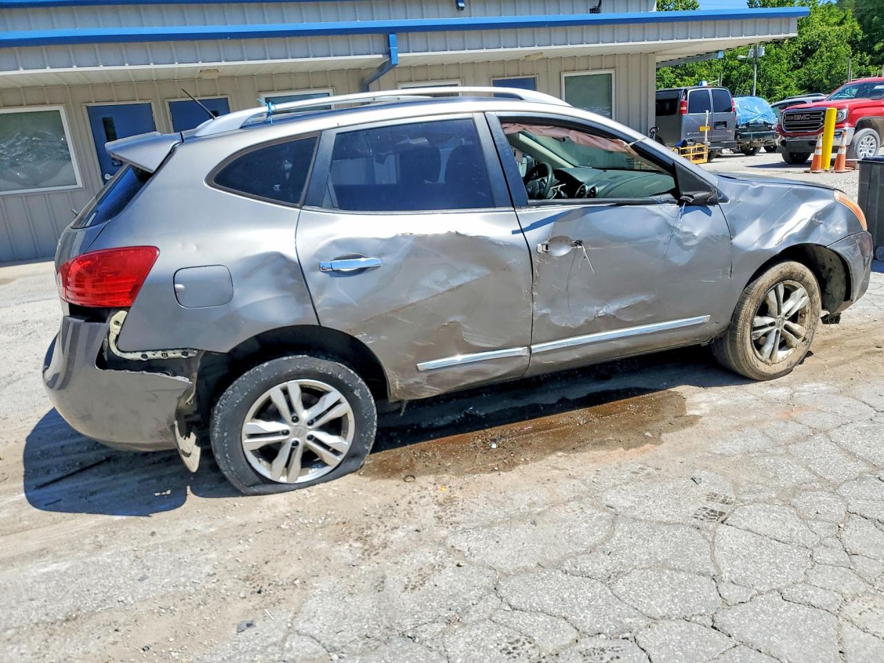 Nissan Rogue S