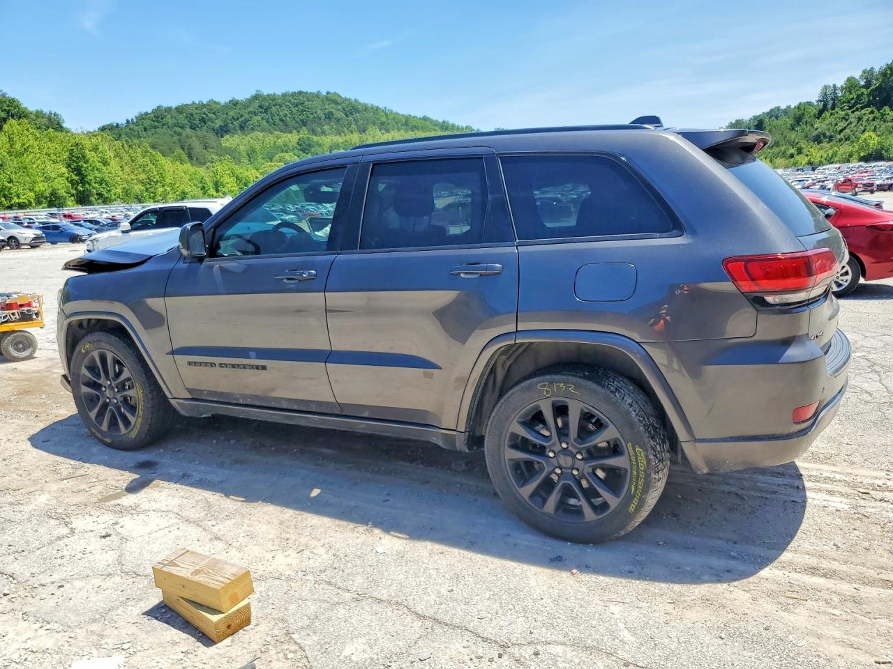 Jeep Grand Cherokee Laredo