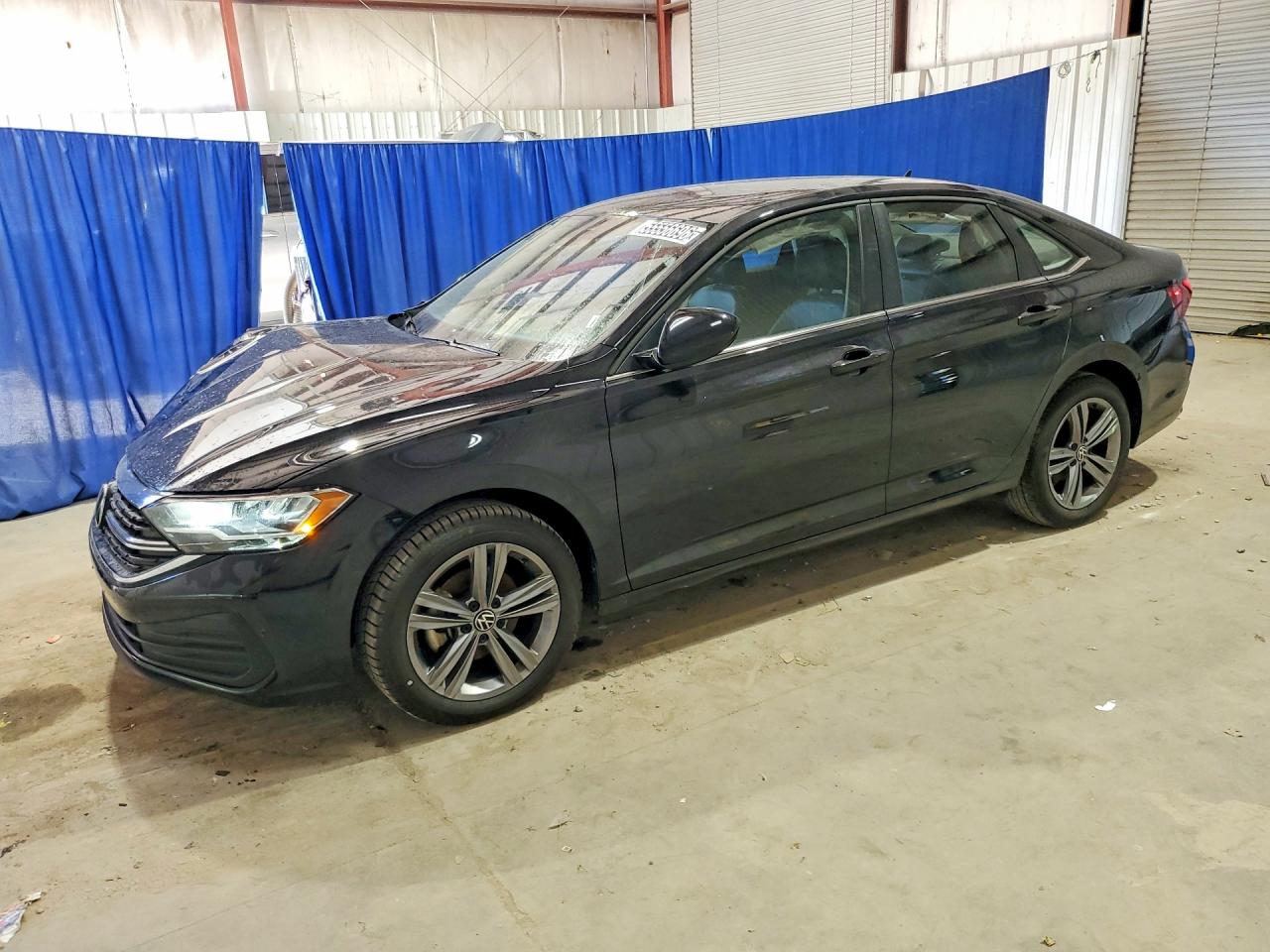 Salvage Volkswagen Jetta Image