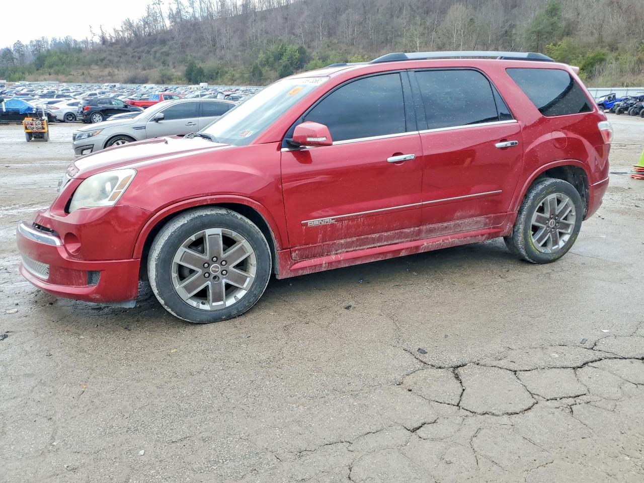 Salvage GMC Acadia Image