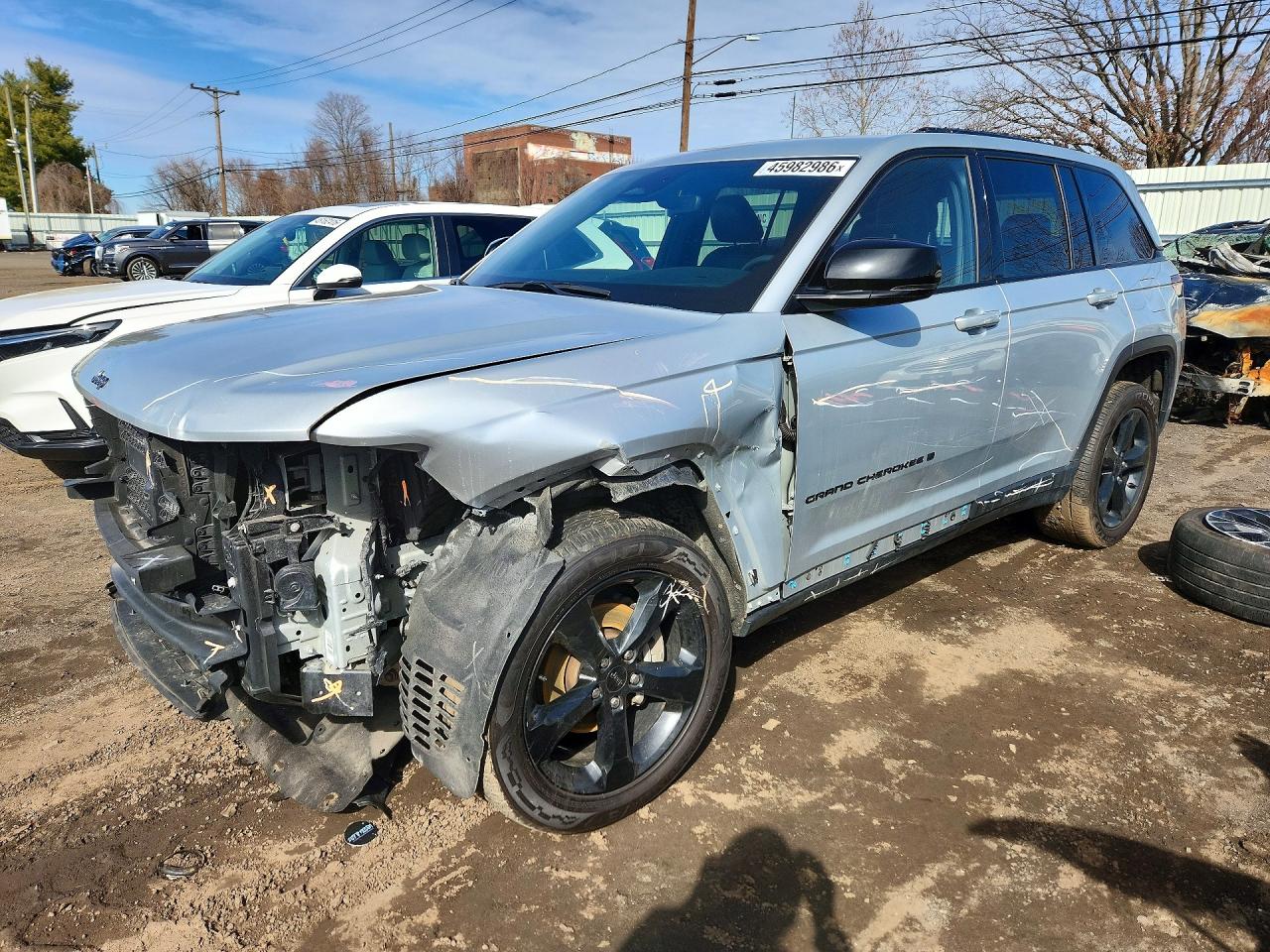 Salvage Jeep Grand Cherokee Image