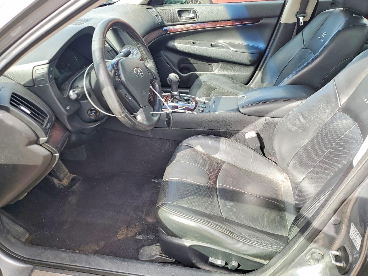 INFINITI G37 X