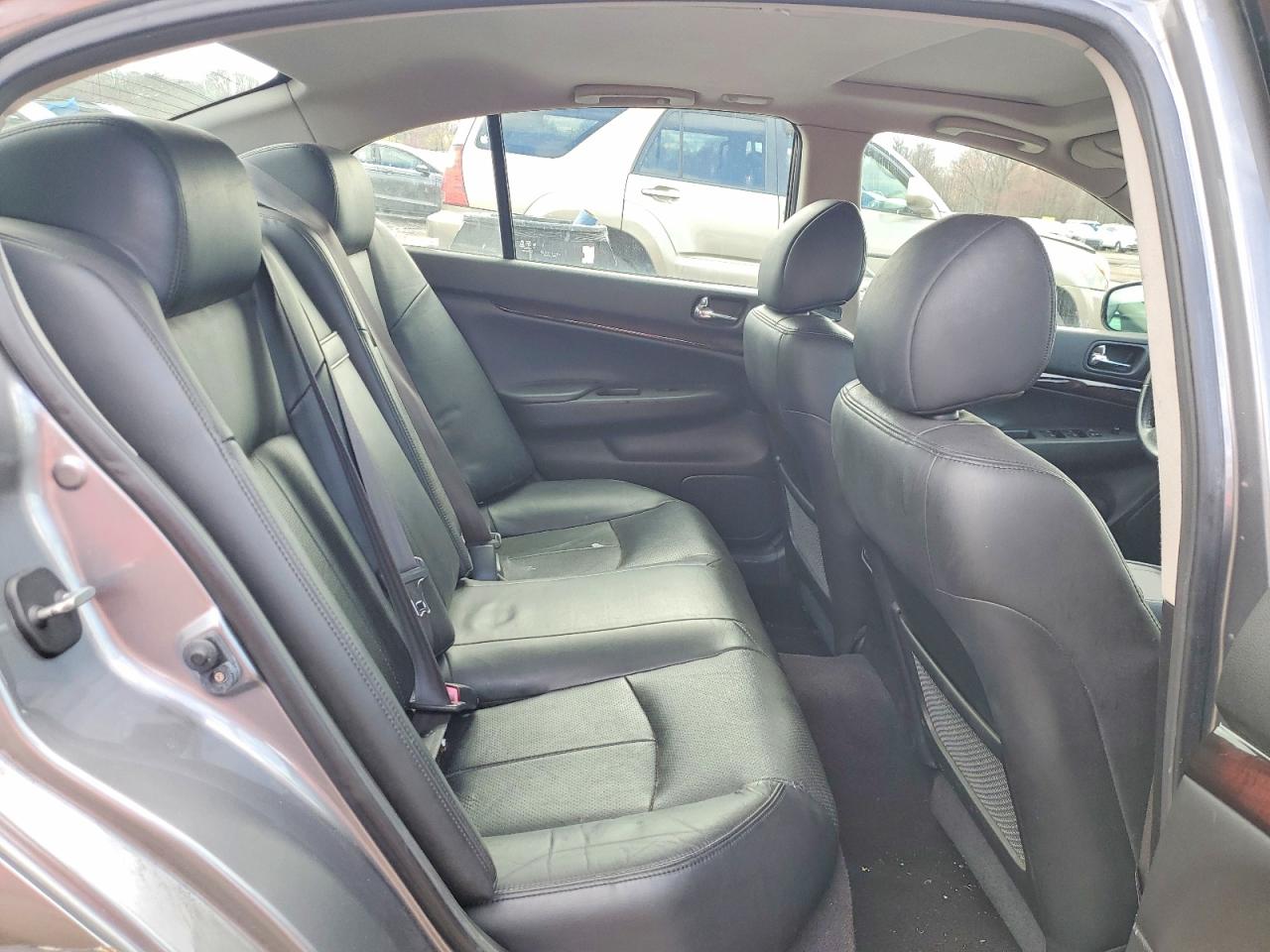 INFINITI G37 X