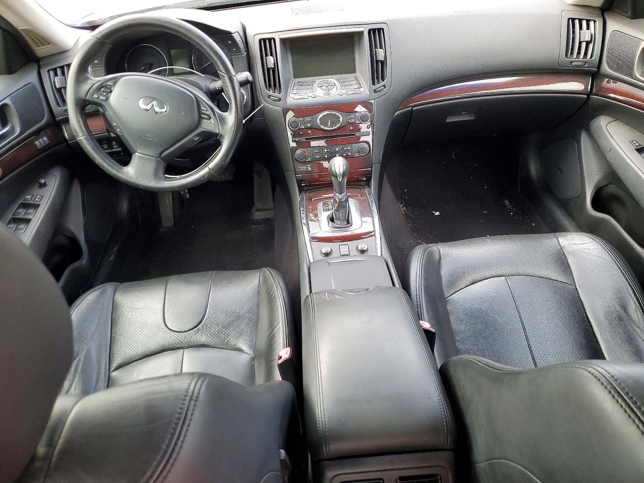 INFINITI G37 X