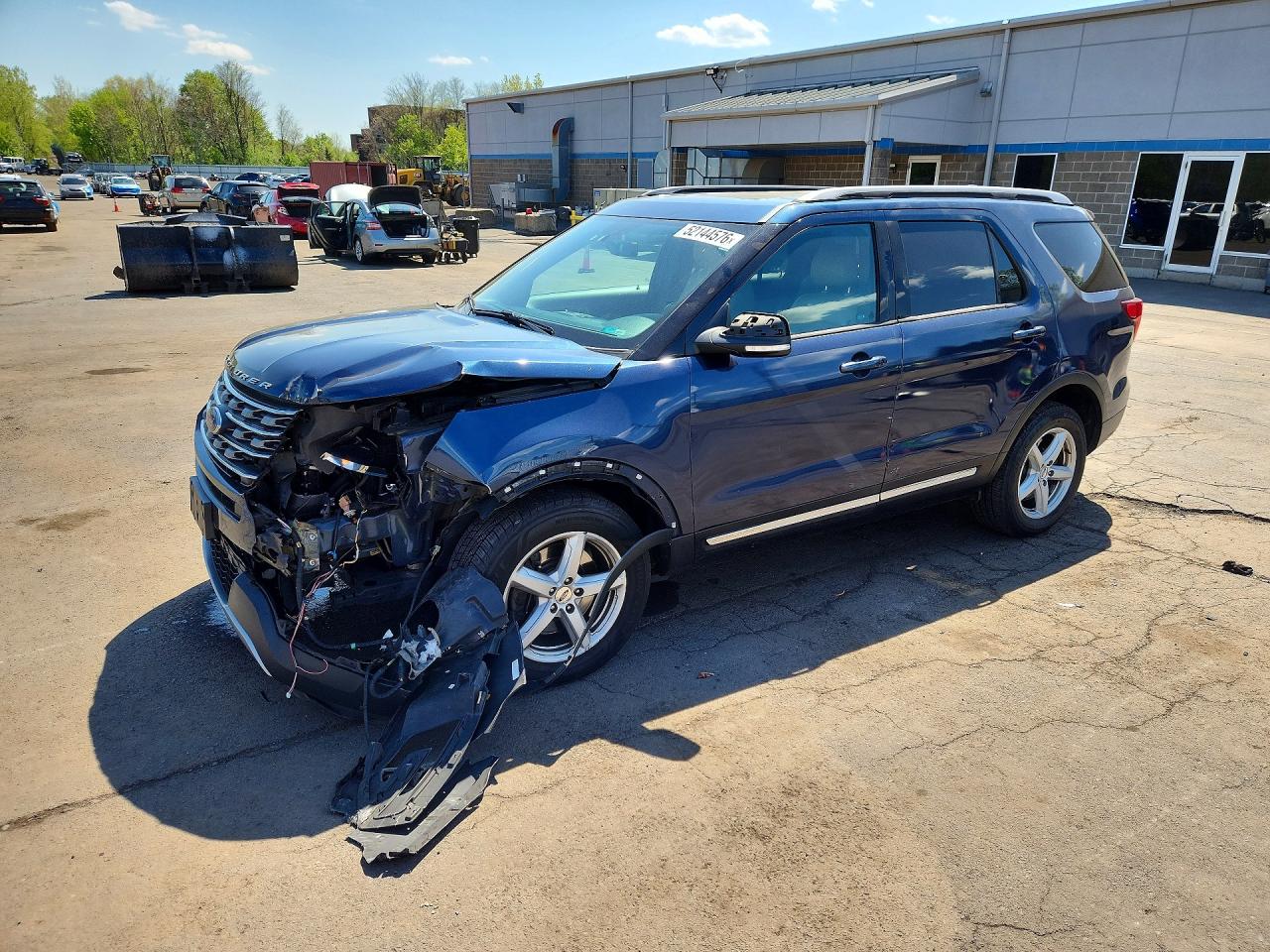 Salvage Ford Explorer Image