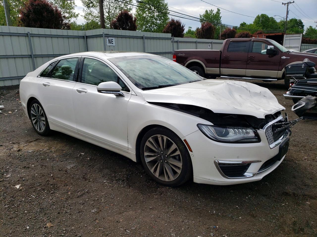 Lincoln MKZ Reserve