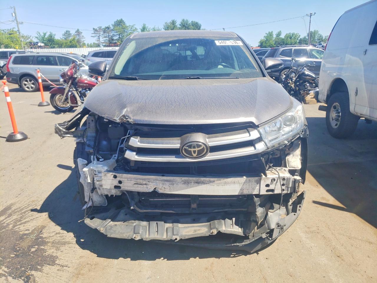 Toyota Highlander Le Plus