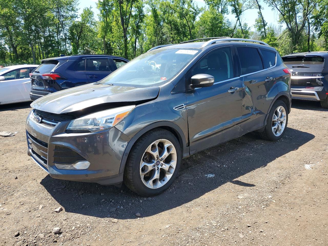Salvage Ford Escape Image
