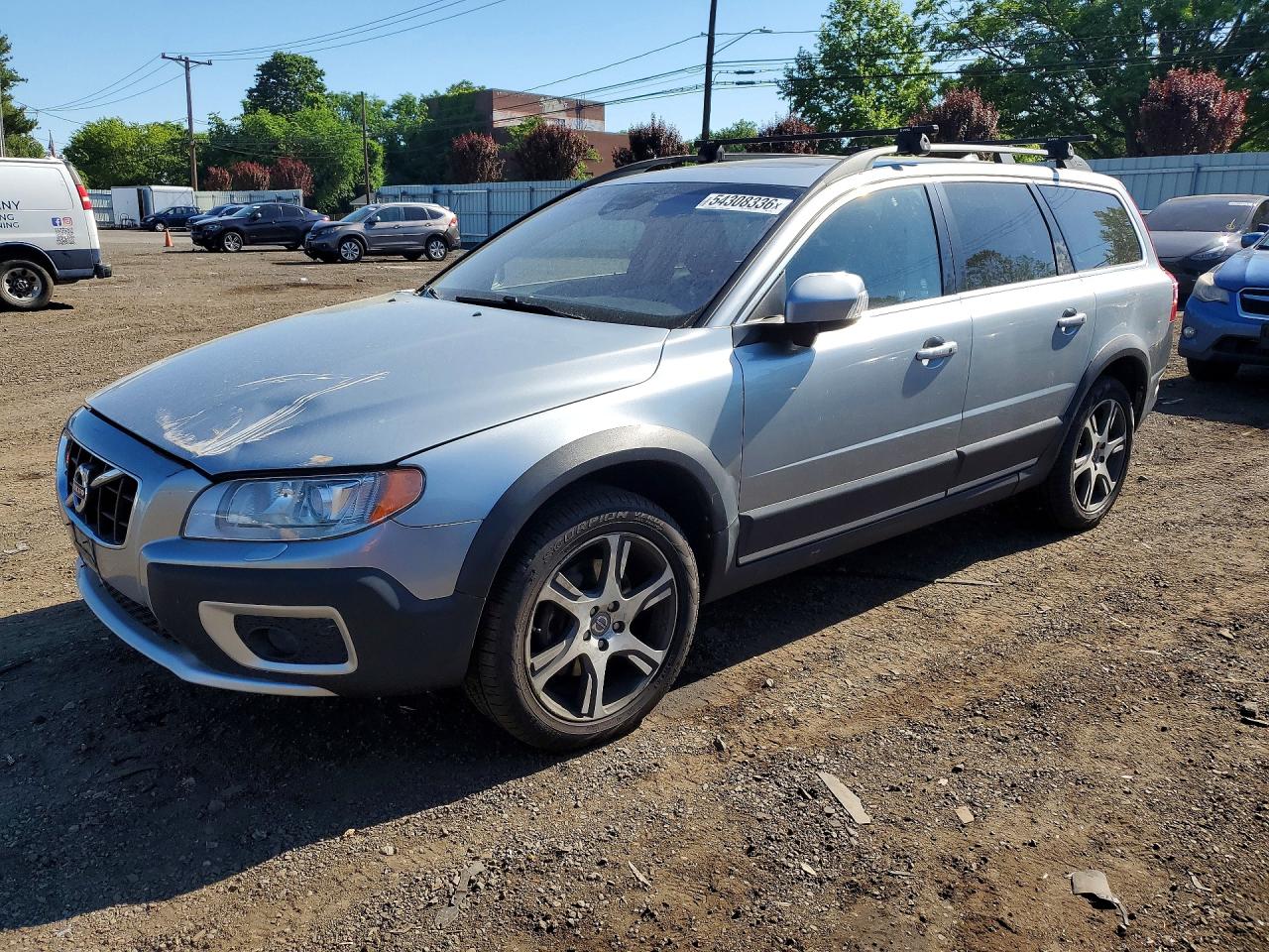 Salvage Volvo XC70 Image